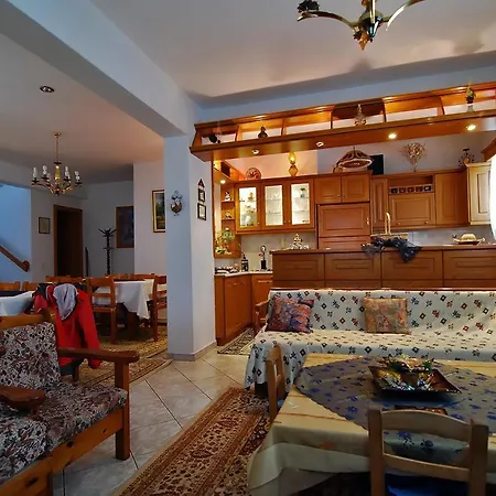 To Oneiro Gæstehus 3*