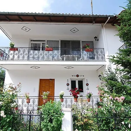 To Oneiro 3* Agios Nikolaos (Central Greece)